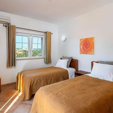 7+1 Bedroom Private Villa, Heated Pool, Games, Bbq *