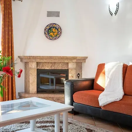 7+1 Bedroom Private Villa, Heated Pool, Games, Bbq וילה אלבופיירה