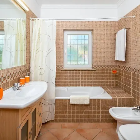 别墅 7+1 Bedroom Private Villa, Heated Pool, Games, Bbq