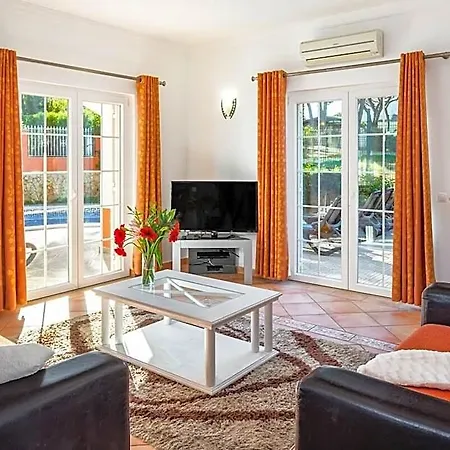 7+1 Bedroom Private Villa, Heated Pool, Games, Bbq Vila *
