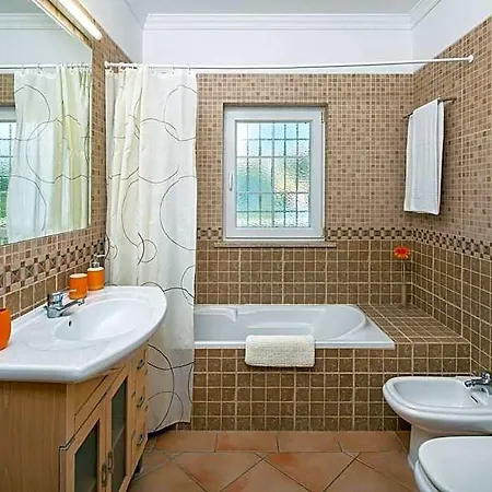 7+1 Bedroom Private Villa, Heated Pool, Games, Bbq Vila